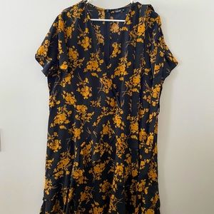 Black and yellow ochre flower dress, 2XL
